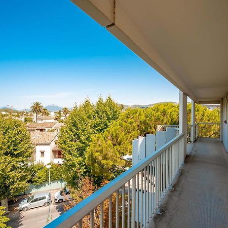 B&B Hotel Йер Экстерьер фото