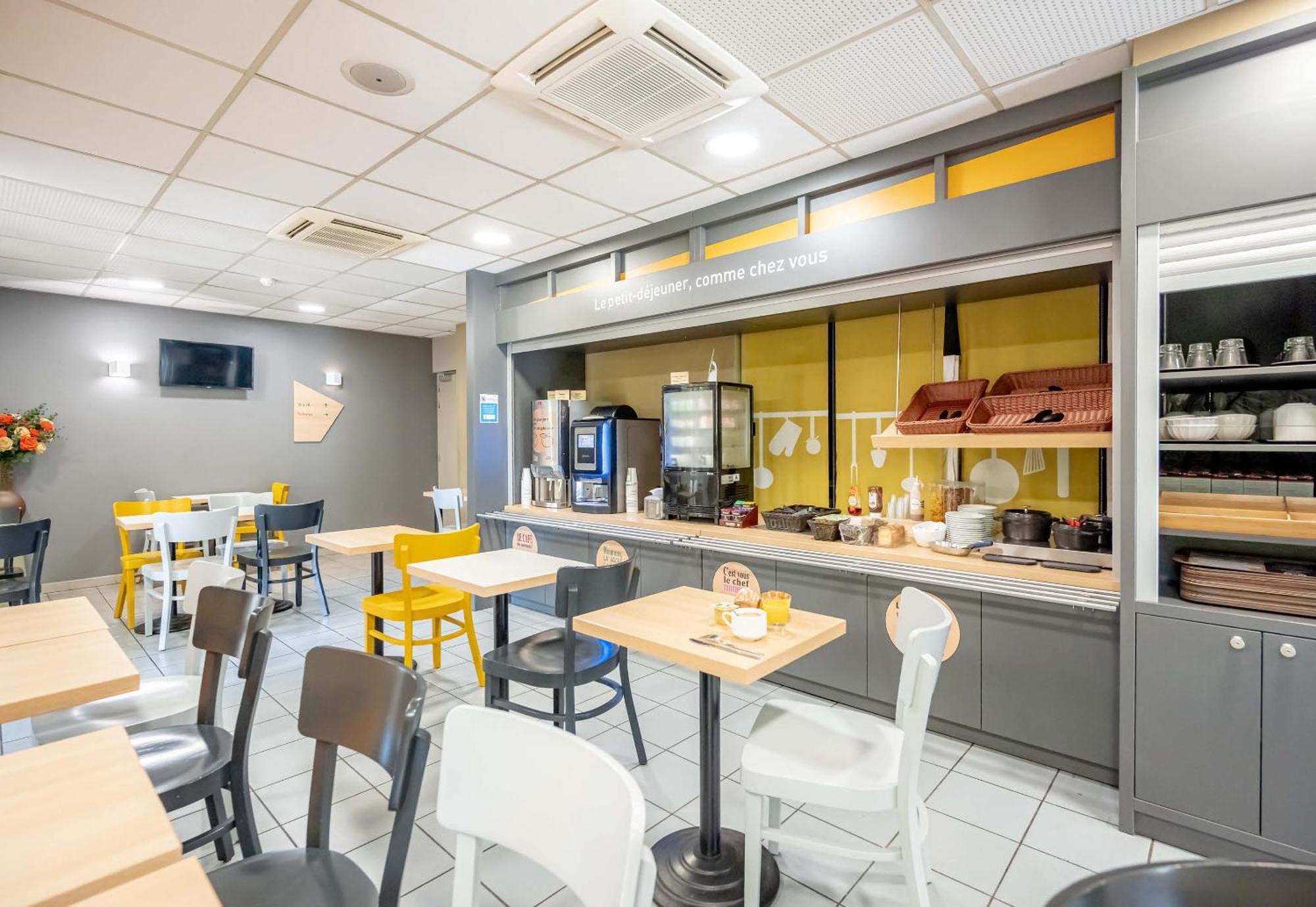 B&B Hotel Йер Экстерьер фото