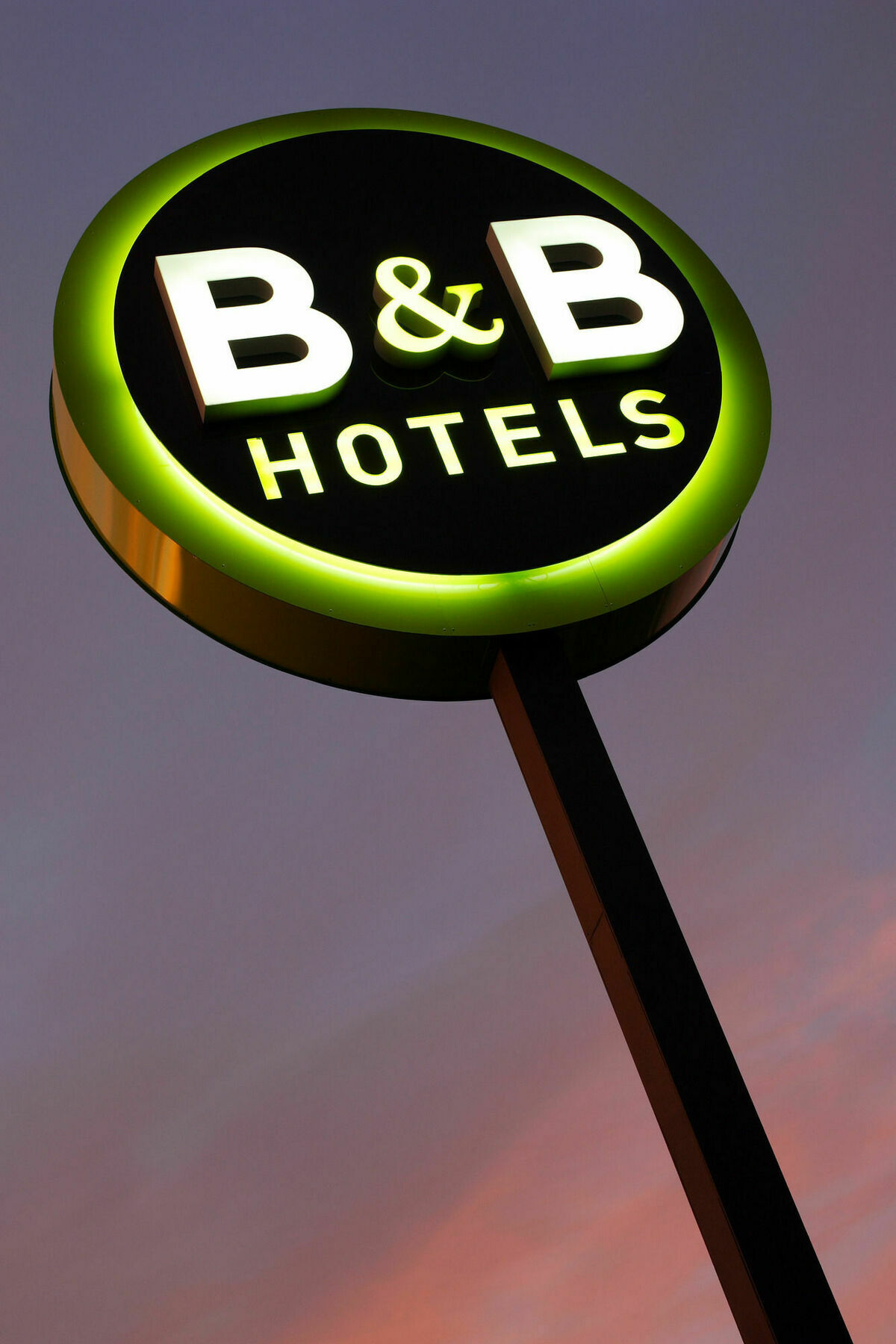 B&B Hotel Йер Экстерьер фото