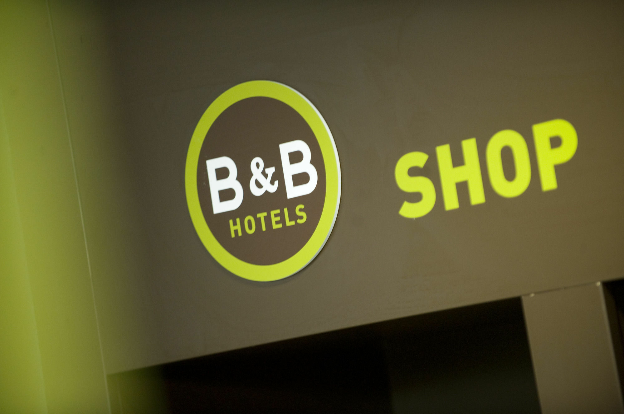 B&B Hotel Йер Экстерьер фото